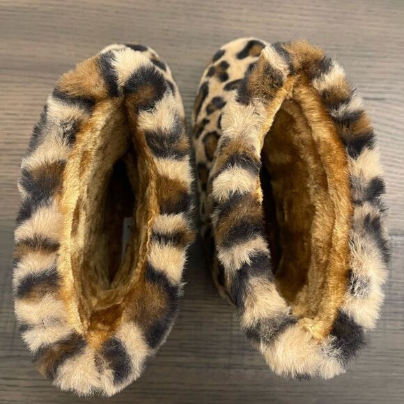 Bamboo Leopard Faux Fur Mid Calf Boots - Picture 3 of 5